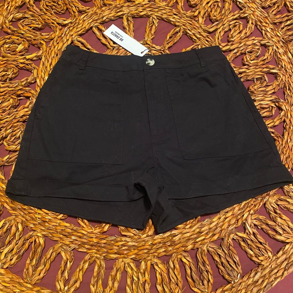 NWT BB Dakota, Size 2 - High Waisted Black Shorts